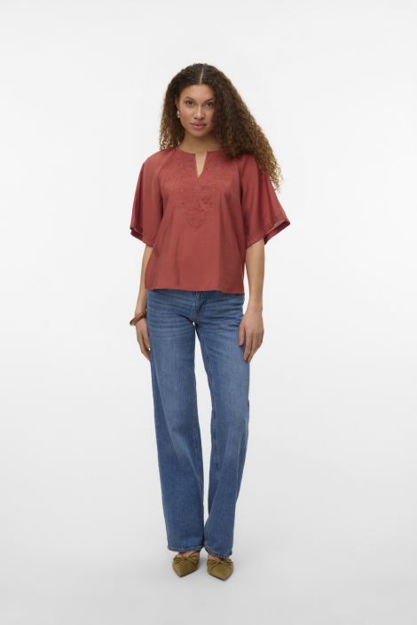 Vero Moda vmbriley 2/4 v-neck emb. top wvn bt